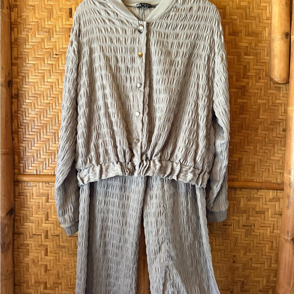 NWT Zara Textured ruched gray bomber jacket & wide leg pants coord set medium L - Picture 3 of 8